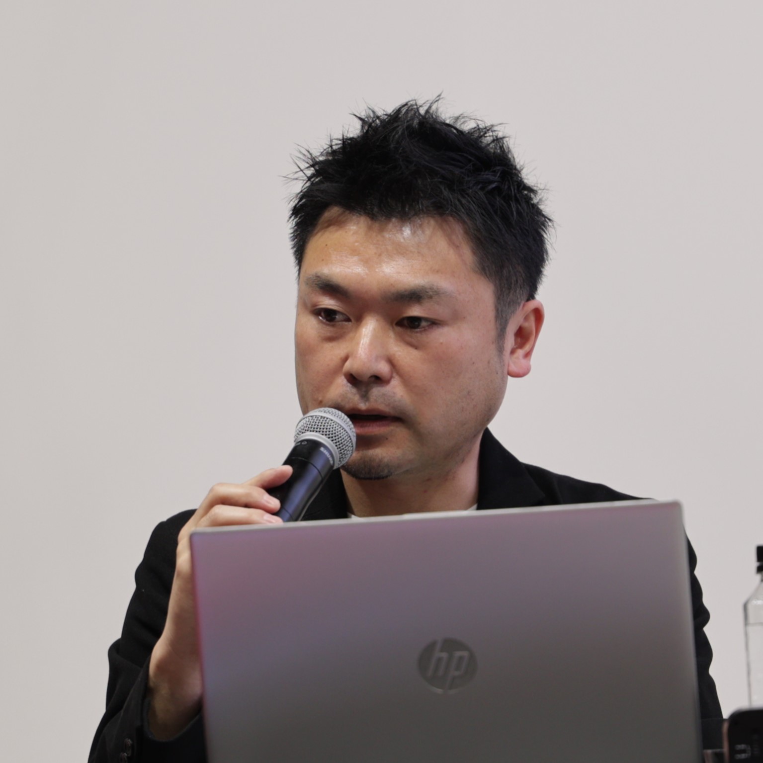 佐藤 慎哉 氏